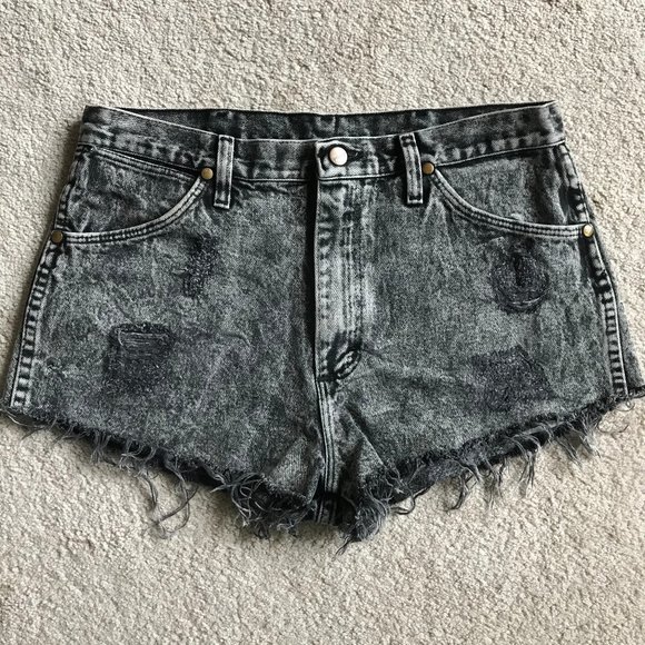 Wrangler Acid Wash Denim Cutoff Shorts - Picture 2 of 8